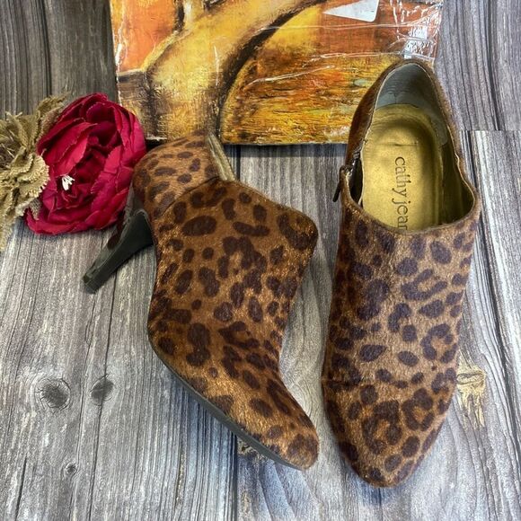 thumbnail image 2 of Bella Vita Ankle Booties - Kira II 2 of 13
